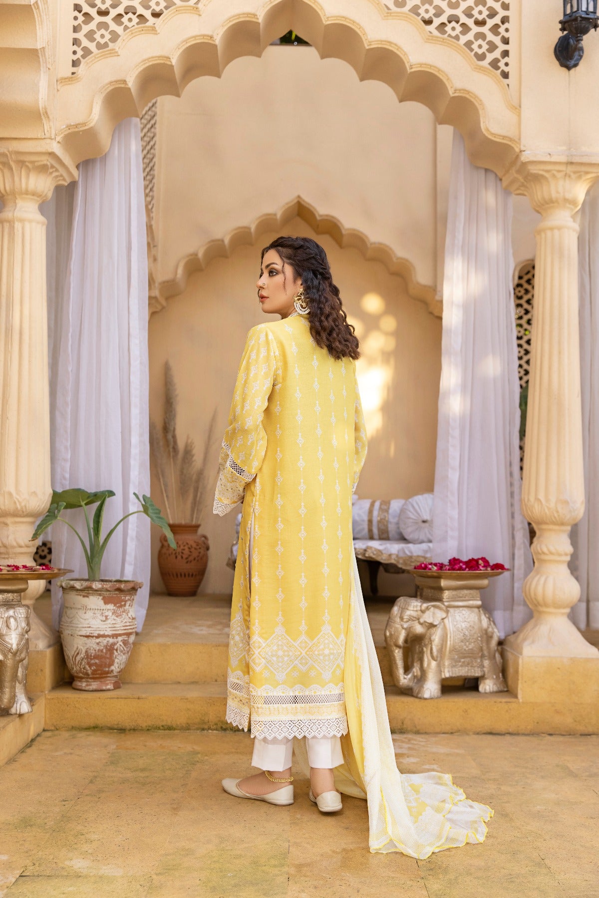 4406-Yellow Motia