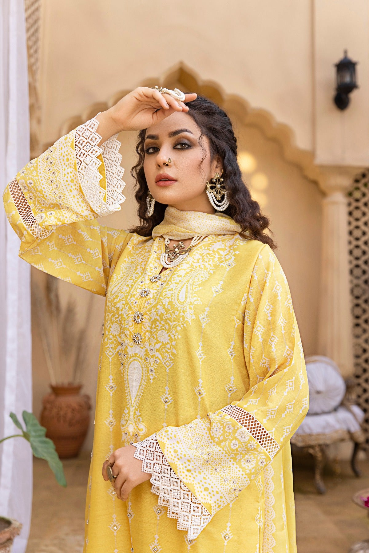 4406-Yellow Motia